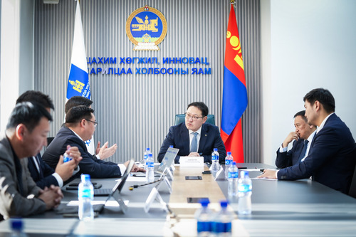 380 гаруй өрхийн эмнэлгийг эрүүл мэндийн төрөлжсөн мэдээллийн санд холбож цахимжуулна